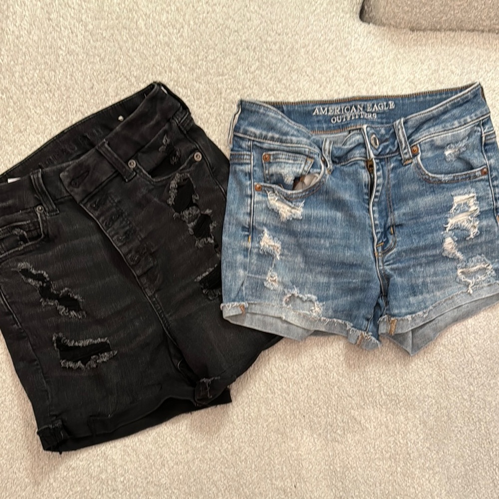 American Eagle Outfitters Women's Black and Blue Denim Shorts Size 4